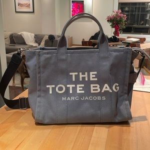 Marc Jacobs the tote bag light blue medium size